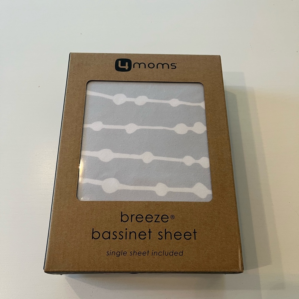 4moms Breeze Bassinet Sheet - Gray and White
